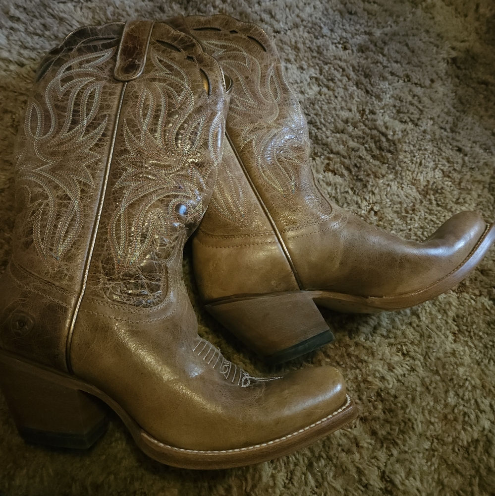 Womens ariat boots